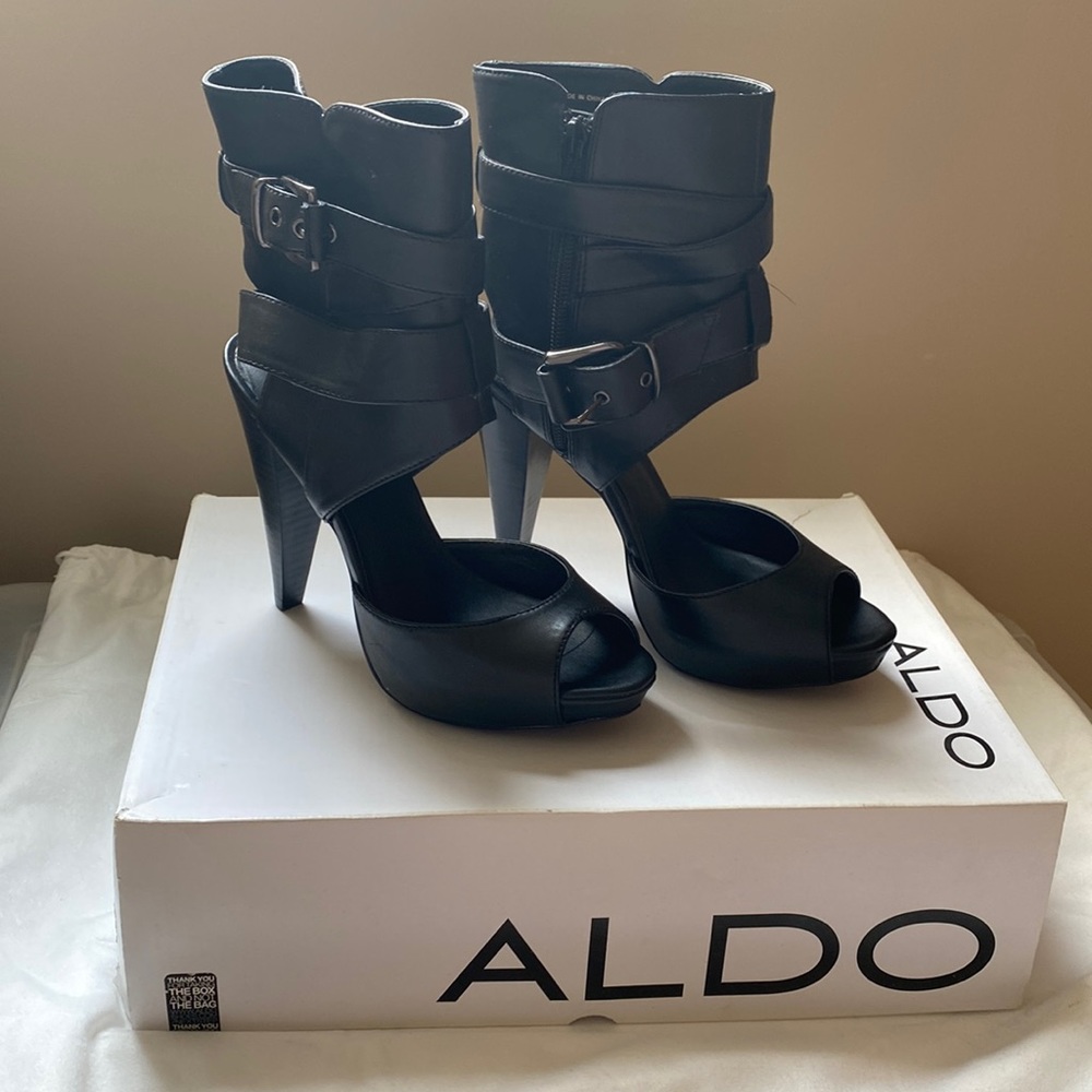 ALDO Black leather Stellato open toe boot heels